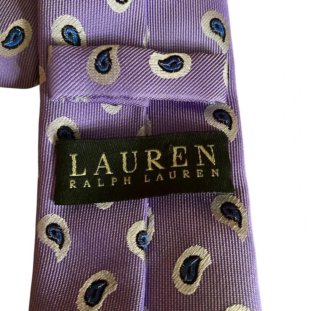 Lauren Ralph Lauren Men's Tie Lavender Purple Blue Silver Paisley Necktie